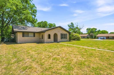 905 Meadowlark Lane, Stephenville TX 76401 - Photo 2
