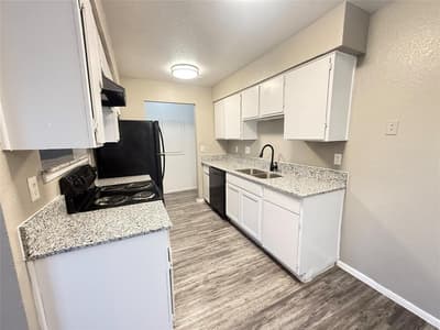 1122 Millview # 2704, Arlington TX 76012 - Photo 4
