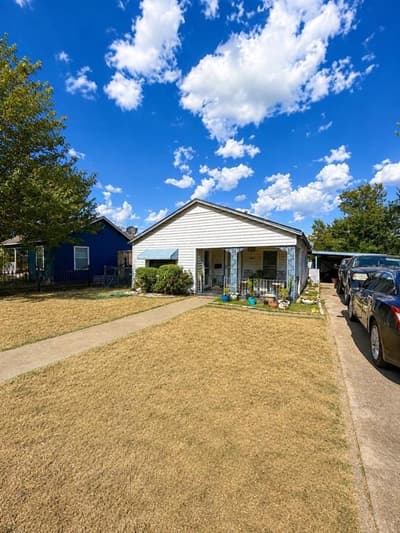 2118 Roosevelt Avenue, Fort Worth TX 76164 - Photo 2