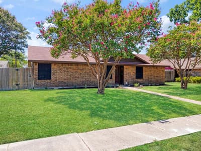 1040 Carmody Drive, Mesquite TX 75149 - Photo 2