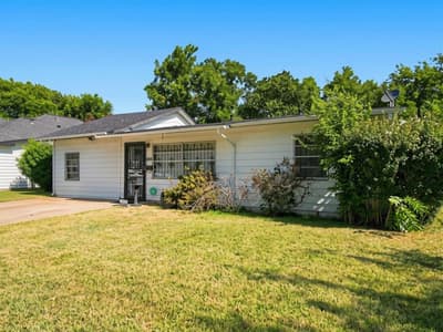 4105 Fairlane Avenue, Fort Worth TX 76119 - Photo 2