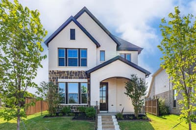 905 Carnation Drive, Crowley TX 76036
