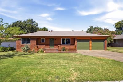 612 Oakwood Drive, Euless TX 76040