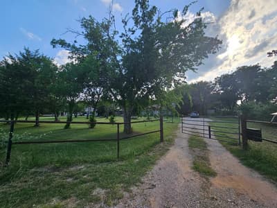 138 County Road 4876, Newark TX 76071