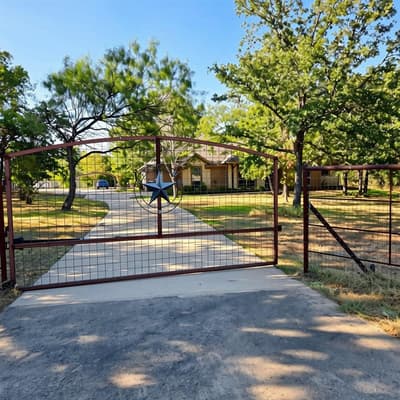 205 Niki Road, Paradise TX 76073
