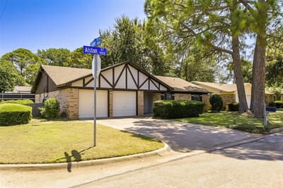1901 Alston Street, Arlington TX 76013 - Photo 3