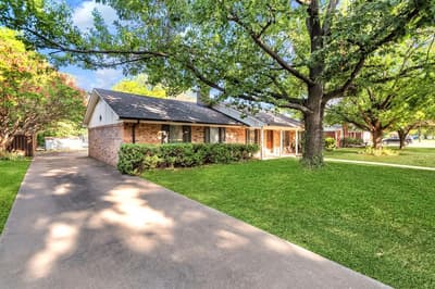 202 Diane Drive, Sanger TX 76266 - Photo 2