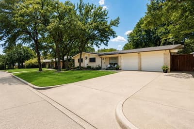 64 Somerset Terrace, Bedford TX 76022 - Photo 2