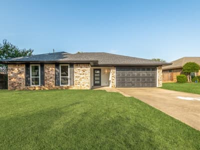 2025 Normandy Drive, Hurst TX 76054