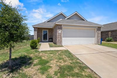 1600 Luke Street, Ennis TX 75119 - Photo 2