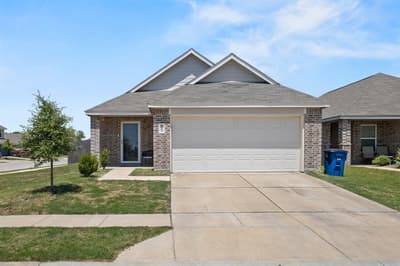 1600 Luke Street, Ennis TX 75119 - Photo 3