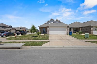 1600 Luke Street, Ennis TX 75119 - Photo 4