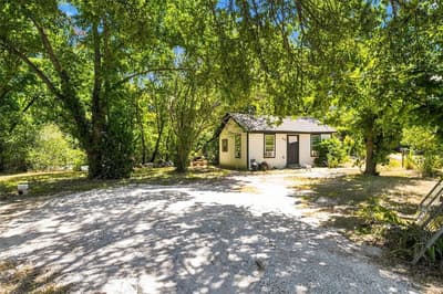 2000 Parrish Street, Bellmead TX 76705 - Photo 2