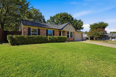 2606 Worth Forest Court, Arlington TX 76016 - Photo 5