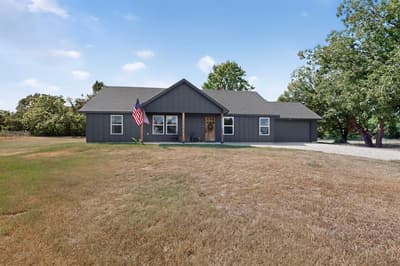 1069 Hereford Drive, Springtown TX 76082 - Photo 3