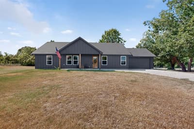 1069 Hereford Drive, Springtown TX 76082