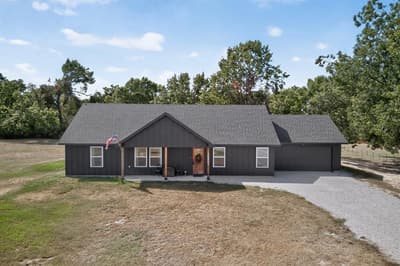1069 Hereford Drive, Springtown TX 76082 - Photo 4