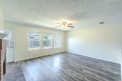 2415 Mallory Lane, Lancaster TX 75134 - Photo 2