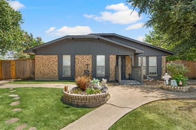 1706 Delaford Circle, Carrollton TX 75007