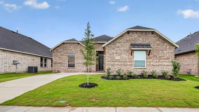 4925 ANGUS Drive, Arlington TX 76001 - Photo 2