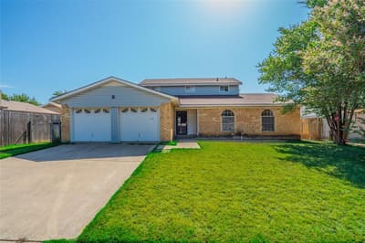 705 Rockledge Drive, Saginaw TX 76179