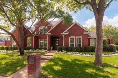 619 Portofino Drive, Arlington TX 76012 - Photo 3