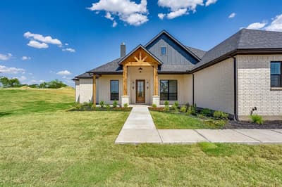 801 Zachary Michael Court, Springtown TX 76082 - Photo 2