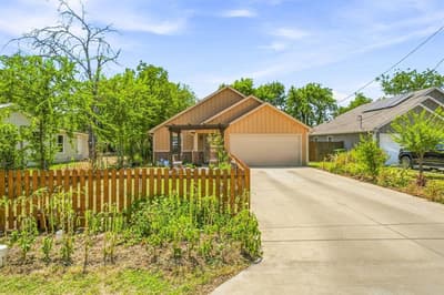 1006 SE 3rd Street, Mineral Wells TX 76067 - Photo 2