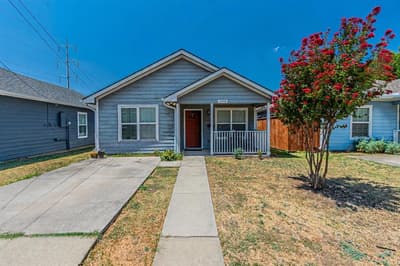 1109 E Avenue, Plano TX 75074