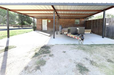251 Alicia Street, Bowie TX 76230 - Photo 5