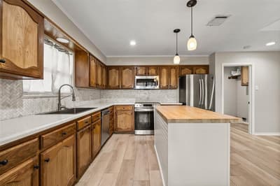 209 Bonham Drive, Hewitt TX 76643 - Photo 3