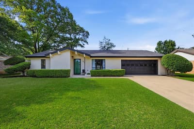 217 E Louella Drive, Hurst TX 76054 - Photo 2