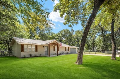 110 Meadowood Road, Enchanted Oaks TX 75156 - Photo 2