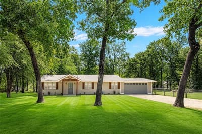 110 Meadowood Road, Enchanted Oaks TX 75156