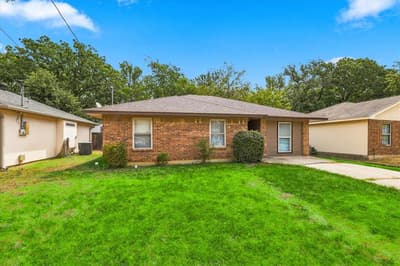 921 Baldwin Street, Denton TX 76205 - Photo 2