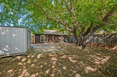 814 Rock Creek Drive, Euless TX 76039 - Photo 4