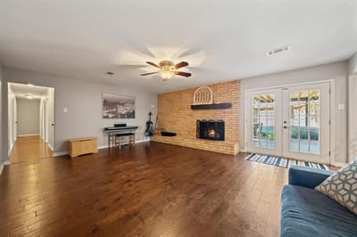 1507 Greenbrier Drive, Sherman TX 75092 - Photo 2
