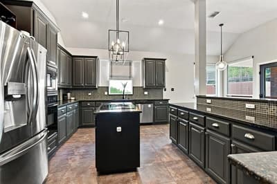 512 Coventry Drive, Grapevine TX 76051 - Photo 5