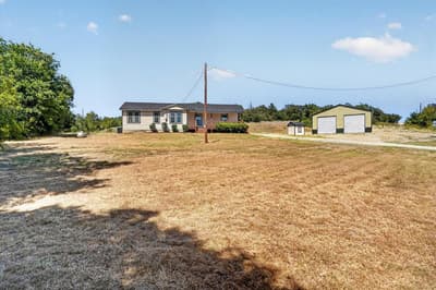 130 R And R Drive, Springtown TX 76082 - Photo 3