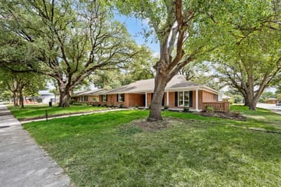 3208 Timberview Road, Dallas TX 75229 - Photo 2