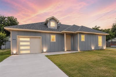 804 S 4th Street, Bonham TX 75418