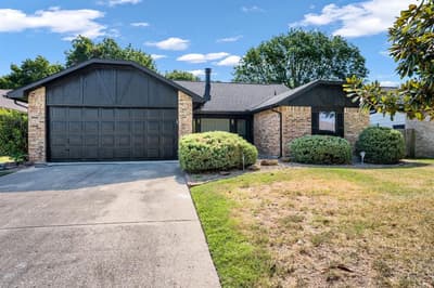 2608 Sprucewood Lane, Euless TX 76039 - Photo 5