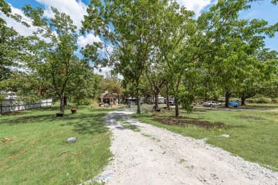 139 Rommel Court, Springtown TX 76082 - Photo 5