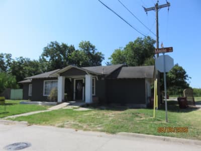 315 Maple Street, Farmersville TX 75442 - Photo 2