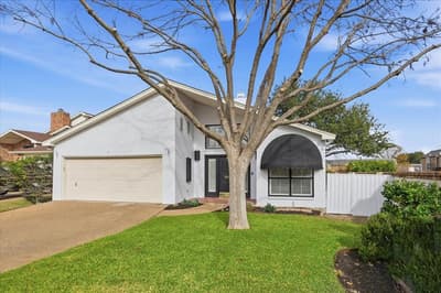 22 One Main Place, Benbrook TX 76126