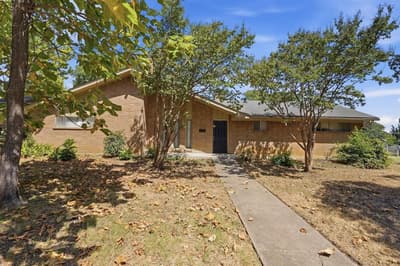 417 Lakeside Drive, Irving TX 75062