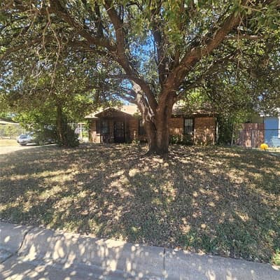 1313 E Robert Street, Fort Worth TX 76104 - Photo 2