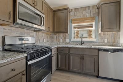 305 Shaw Creek Boulevard, Ferris TX 75125 - Photo 4
