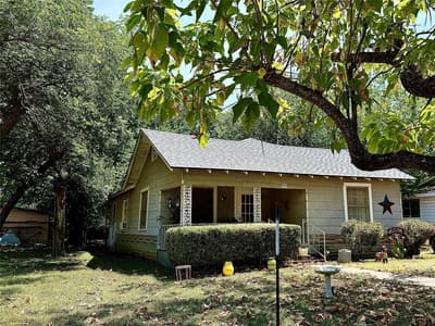 305 Williams Avenue, Cleburne TX 76033 - Photo 3