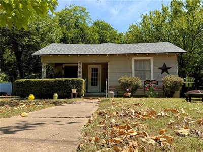 305 Williams Avenue, Cleburne TX 76033